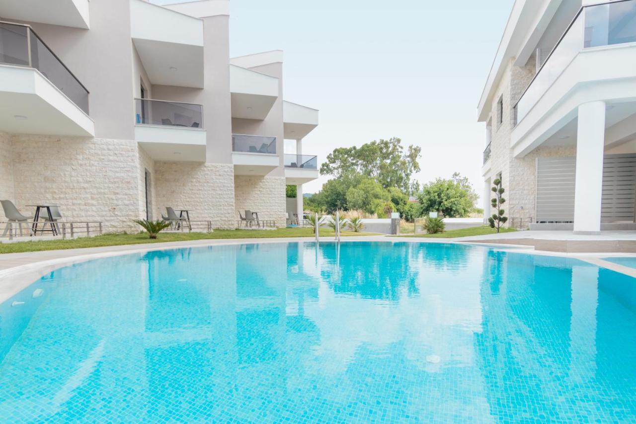 Leon Villas Νικήτη Εξωτερικό φωτογραφία