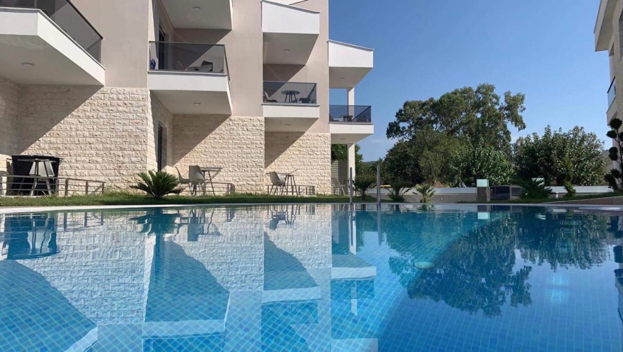 Leon Villas Νικήτη Εξωτερικό φωτογραφία